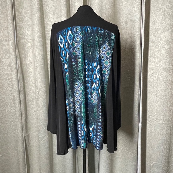 Women’s “N Touch XL Open Front Black/Blue Top - Picture 3 of 12